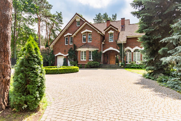 Best Driveway Pavers Near Me  in Manhasset Hills, NY