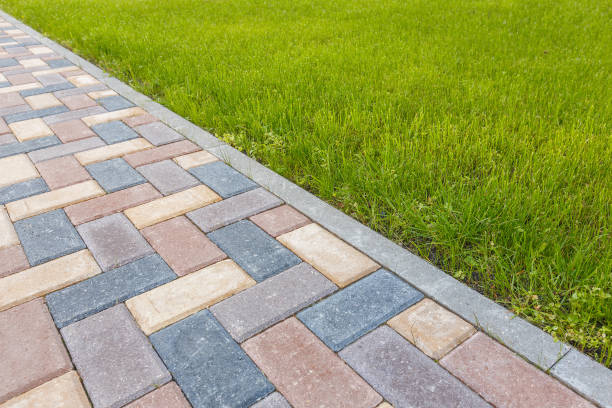 Best Residential Driveway Paver Services  in Manhasset Hills, NY